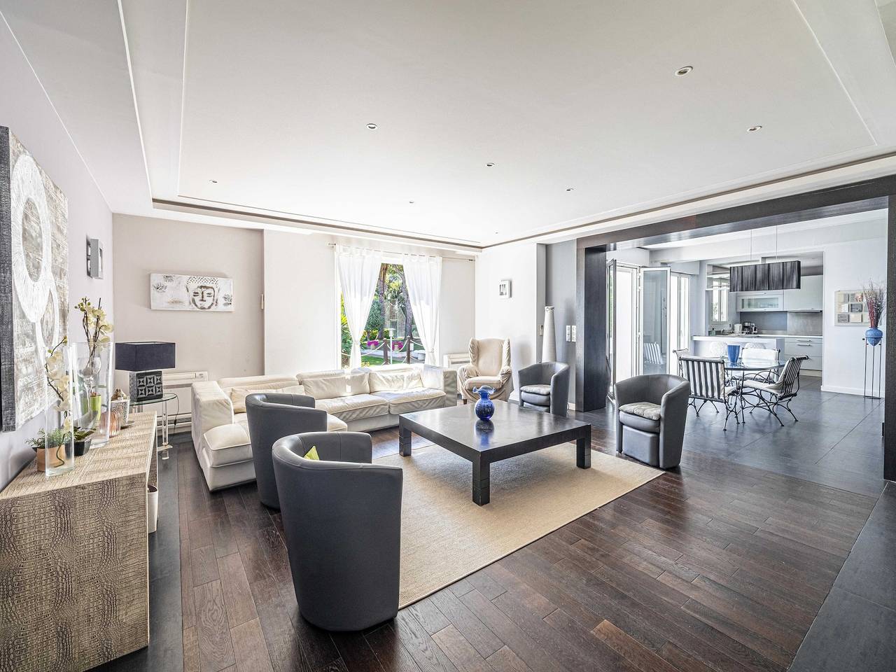 Villa met airconditioning, 8 slaapkamers en 15 slaapkamers, zwembad en tennisbaan – Antibes in Antibes, Middellandse Zeekust (Frankrijk)