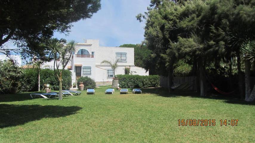 Casa rural para 11 personas, con vistas y jardín, Se admiten mascotas en Zahora - 4