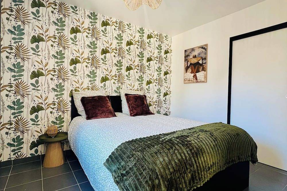 Entire apartment, L'escale Paisible in Gardanne, Mediterranean Coast (France)