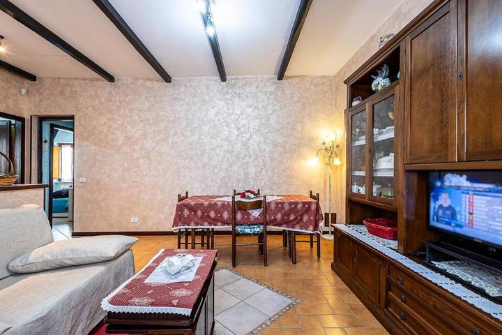 Apartamento para 5 personas, con terraza, Se admiten mascotas en Marino