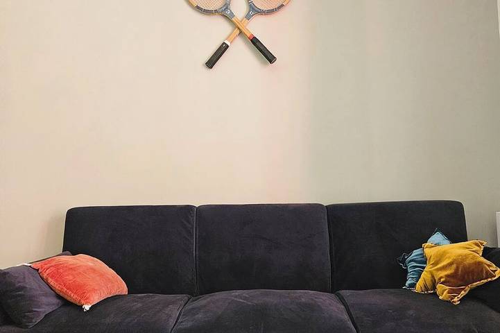 Entire apartment, Domaine de la Ferrière - Garden apartment in wooded grounds, pets welcome in Charbonnières-les-Bains, Lyon region