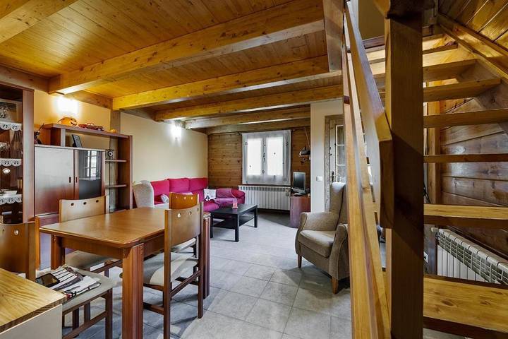Gîte pour 6 personnes, avec jardin et vue dans Incles - 2