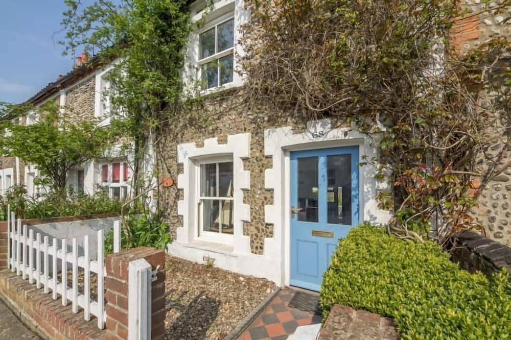 Burnham Cottage ligt op korte loopafstand van het centrum van de badplaats Wells. Aankomst op maandag en vrijdag. in Wells-next-the-Sea, Norfolk kust