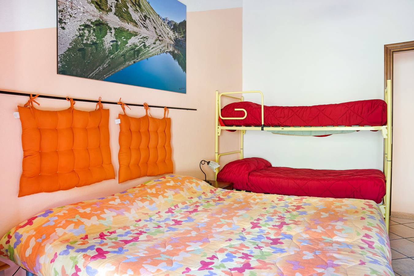 Entire apartment, Holiday Apartment "Carlina Tano Di Grich" with Mountain View, Shared Terrace & 2 Balconies in Prazzo, Cuneo Province