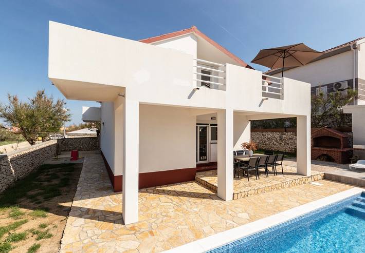 Ferienhaus für 10 Personen, mit Terrasse und Garten sowie Pool, mit Haustier in Razanac - 3