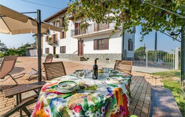 Casa Vacanza per 5 Persone in Priocca, Langhe, Foto 1