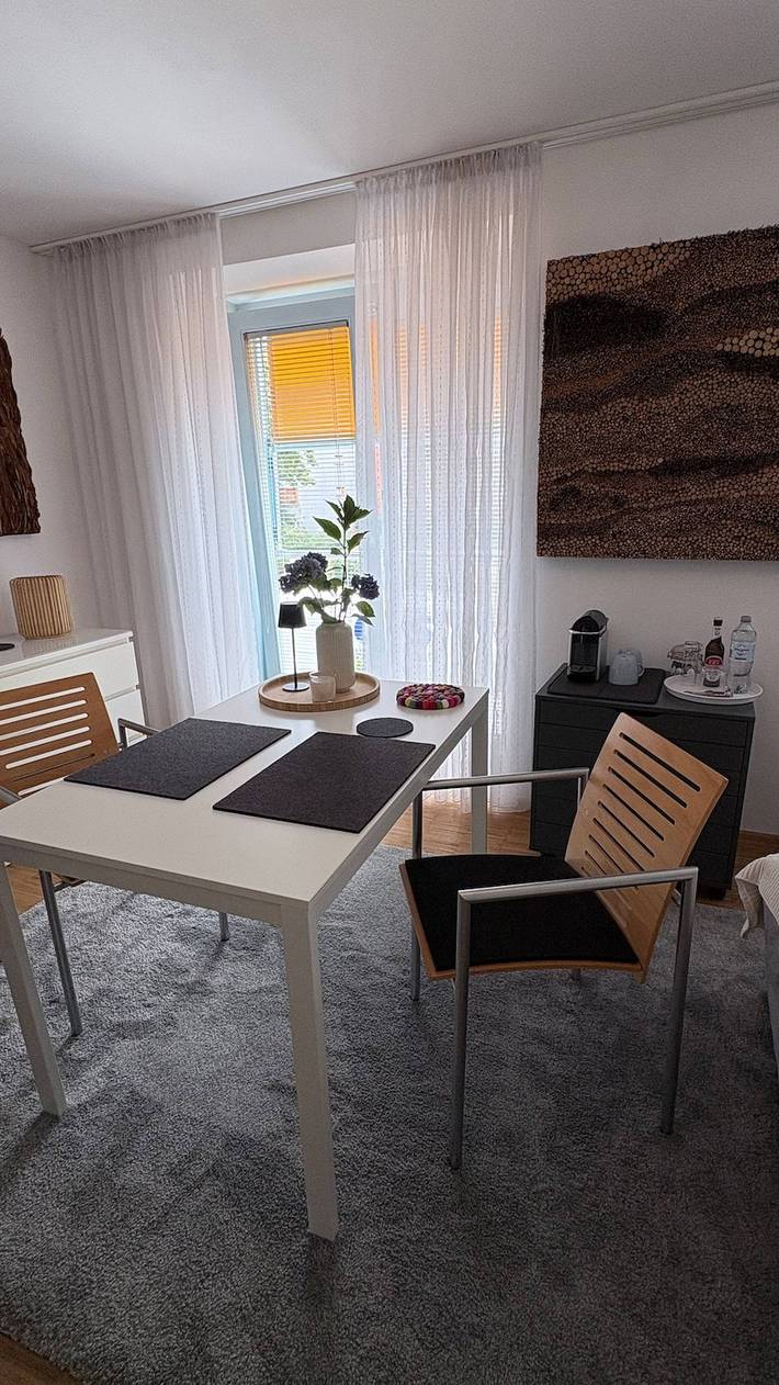 Ganzes Studio, Studio-Apartment 'Wohnen mit Kunst in Köln' mit Wlan in Köln, Rheinland