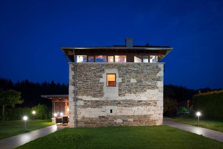Casa rural con piscina para 10 personas, con balcón y vistas además de piscina y jardín en Provincia de Lugo - 3