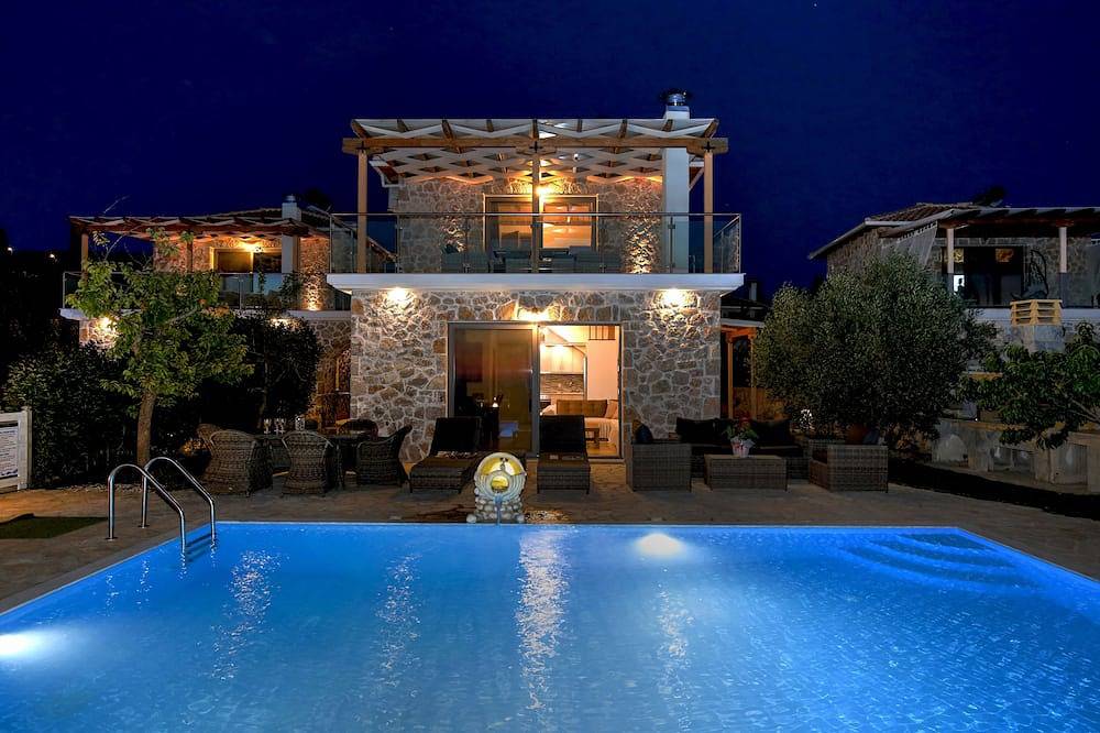 Luxury stone Villa Angela unrestricted view of the Ionian Sea in Griechenland