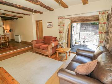 Log Cabin for 2 People in Herefordshire, Midlands, Photo 3