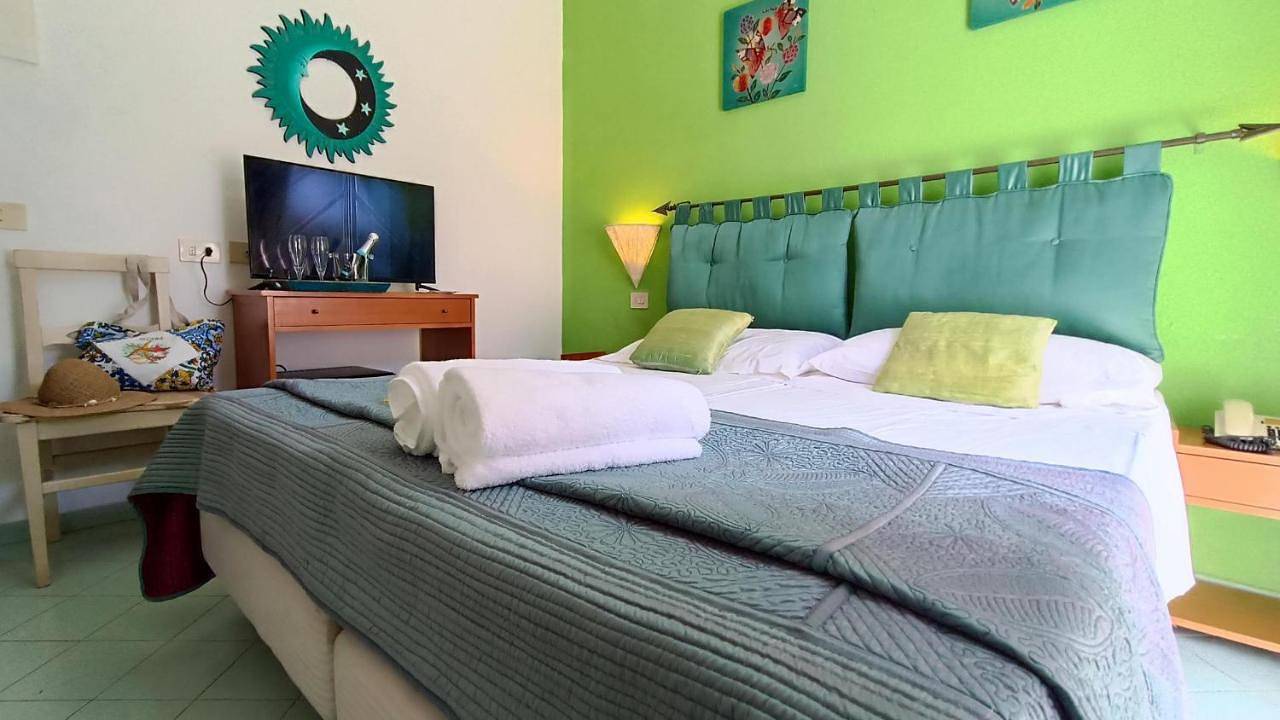 Summer Vibes B&B in Spiaggia della Chiaia, Forio