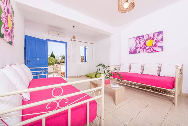 Ferienwohnung für 4 Personen, mit Pool und Balkon, kinderfreundlich in Edinburgh