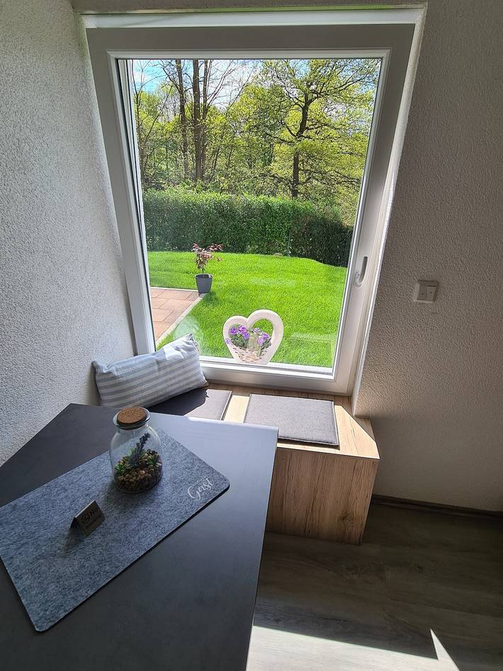 Location de vacances pour 3 personnes, avec vue ainsi que terrasse et jardin à Bous
