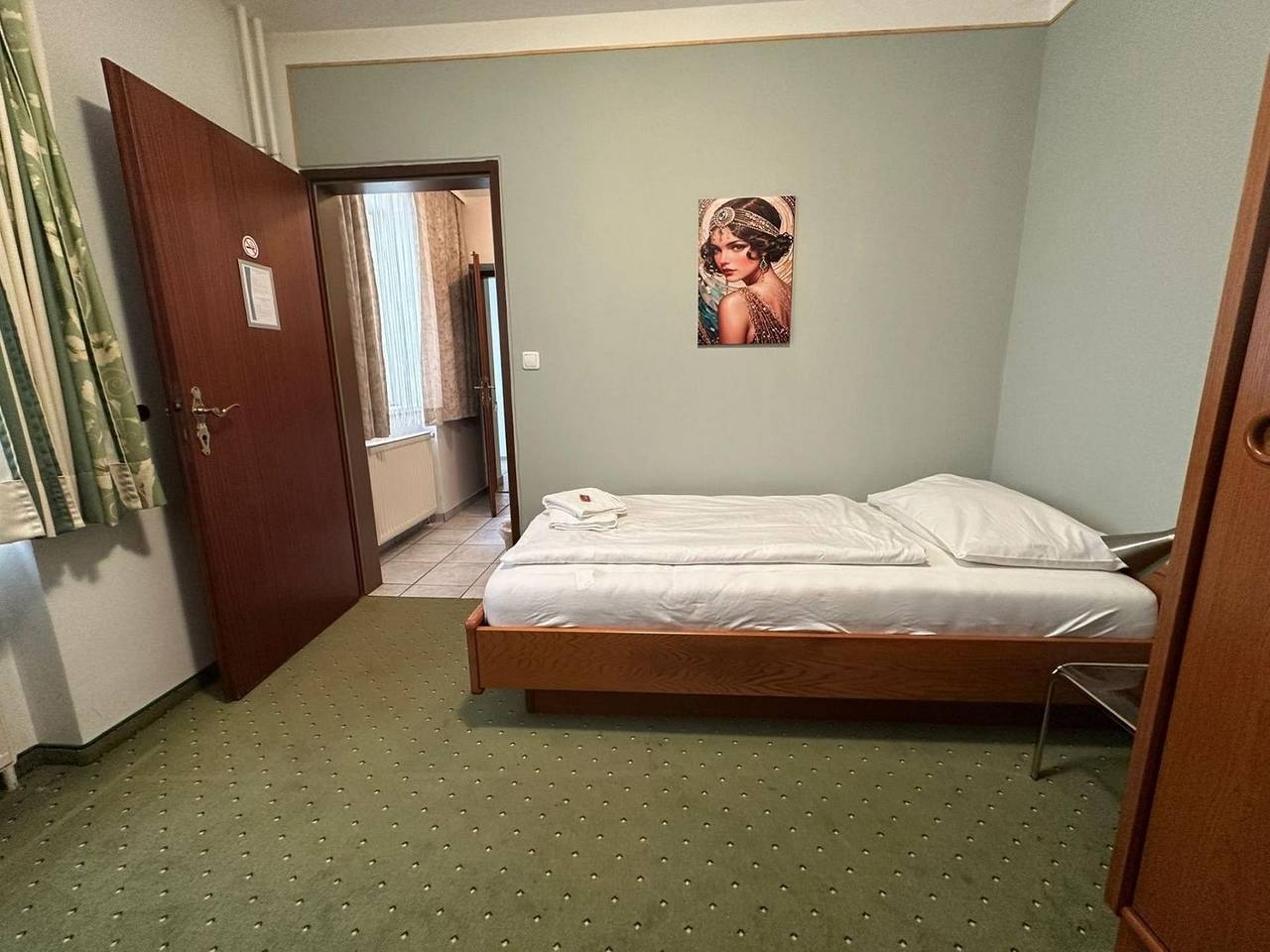 Ganze Ferienwohnung, Mariazellerhof Room 014 in St. Pölten, Mostviertel Region