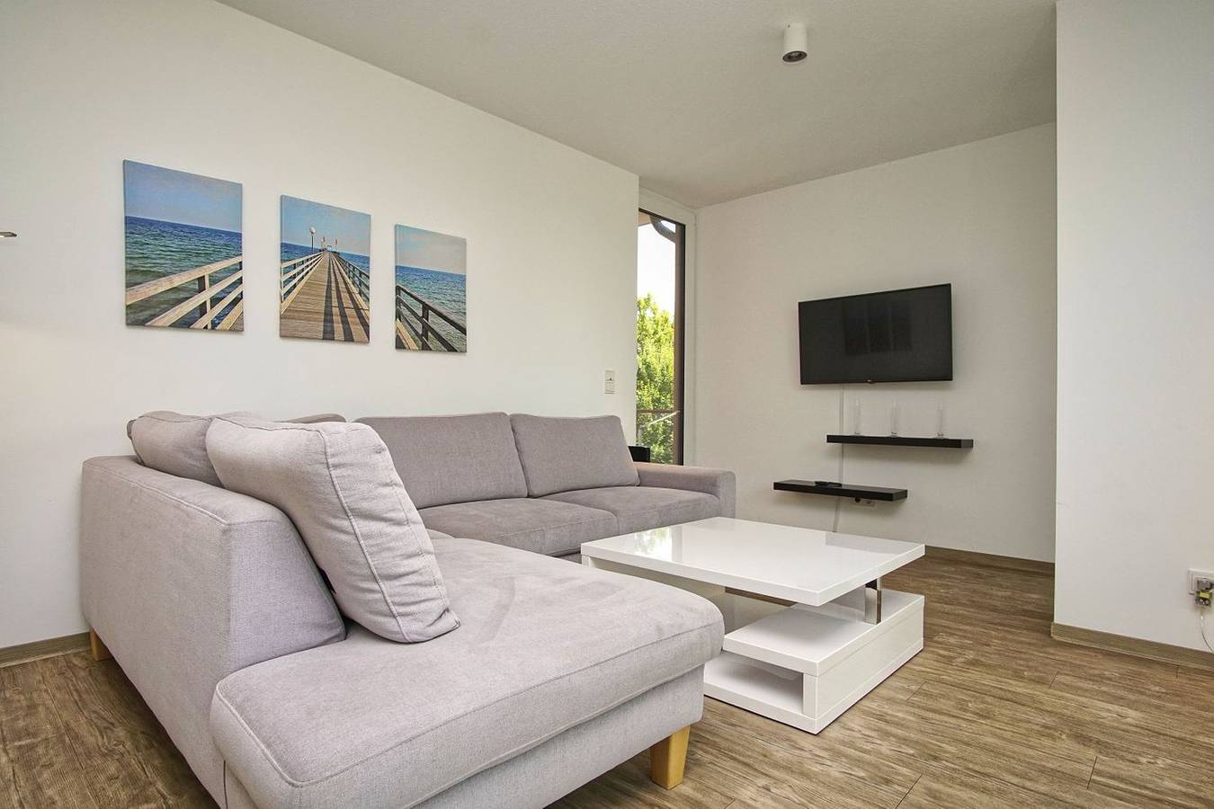 Ganze Wohnung, Hafennahe Ferienwohnung im Obergeschoss mit Balkon - Haus Hafenkieker Fewo 08 in Lauterbach (Rügen), Putbus