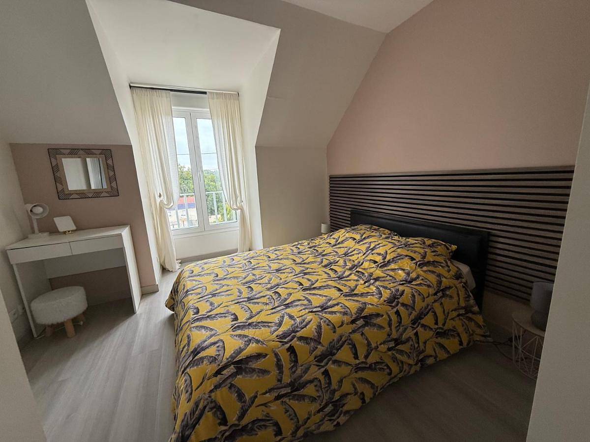 Three-Bedroom House in Montévrain, Seine-et-Marne