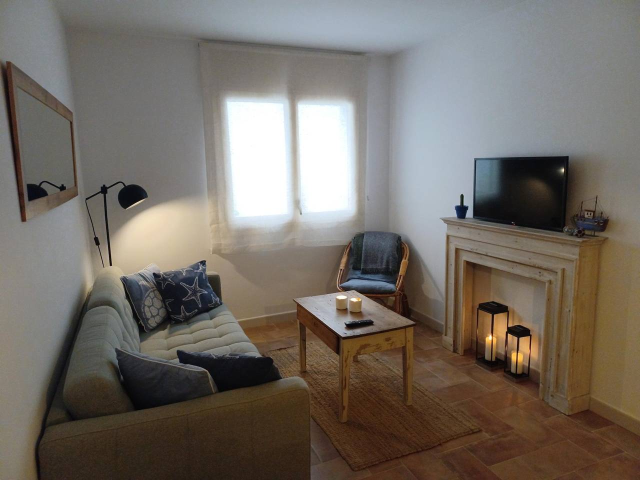 Apartamento vacacional entero, Apartamento Moderno en el Paseo Marítimo de Llafranc con A/A. Sin Vistas in Llafranch, Palafrugell