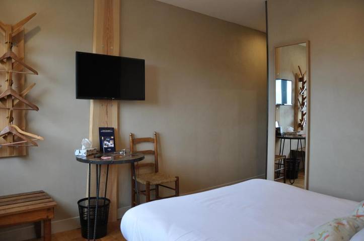 Hôtel pour 4 personnes, avec terrasse à Planchez - 4