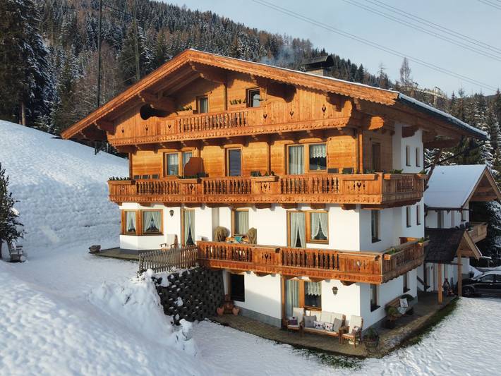 Vakantieappartement voor 11 personen, met balkon en tuin in Kaltenbach