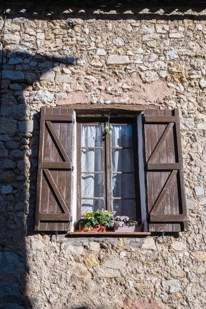 Location de vacances pour 2 personnes, avec vue et piscine ainsi que sauna et jardin, animaux acceptés à Figanières - 4