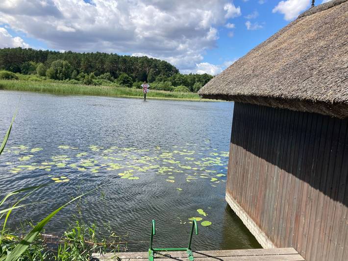 Ferienhaus für 9 Personen, mit Seeblick und Terrasse sowie Garten, kinderfreundlich in Malchow - 4