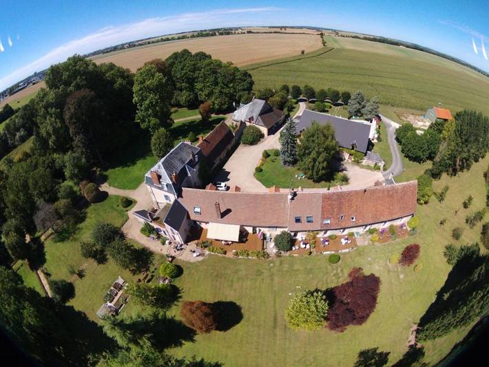 Chambre d’hôte pour 5 personnes, avec jardin et piscine à Saint-Germain-du-Puy