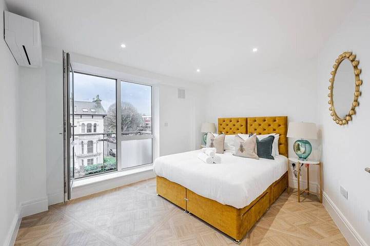 Apartment for 6 people, with Balcony in Chiswick