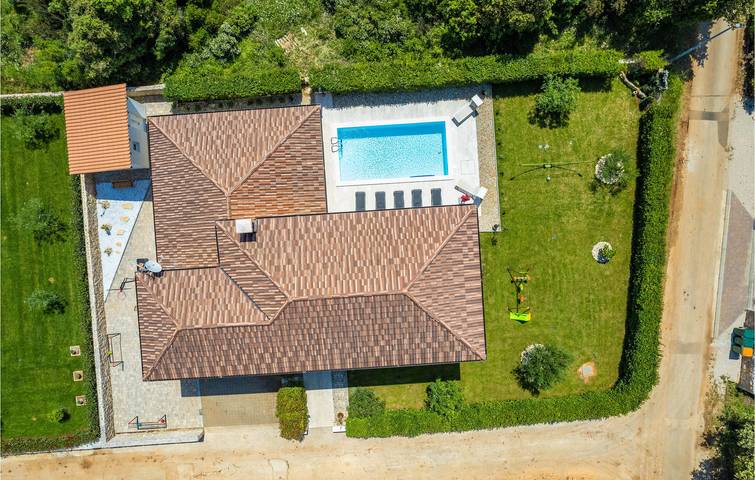 Encantador apartamento de 2 dormitorios con piscina, terraza y a pocos pasos de la playa de Lučica Skrača in lučica Skrača, Ugljan