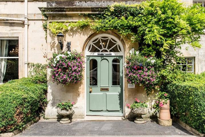 Hotel for 2 people, with Hot tub and Terrace as well as Garden and Sauna in Cirencester