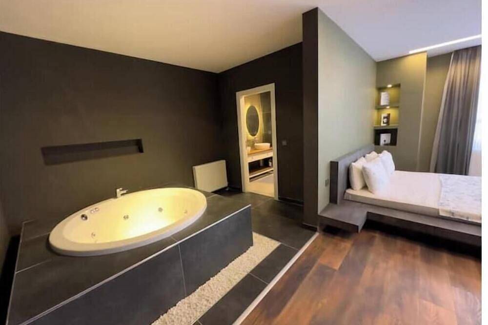 Entire apartment, 101- Garden, Jacuzzi, Spacious, Luxury House in Ankara, Central Anatolia region
