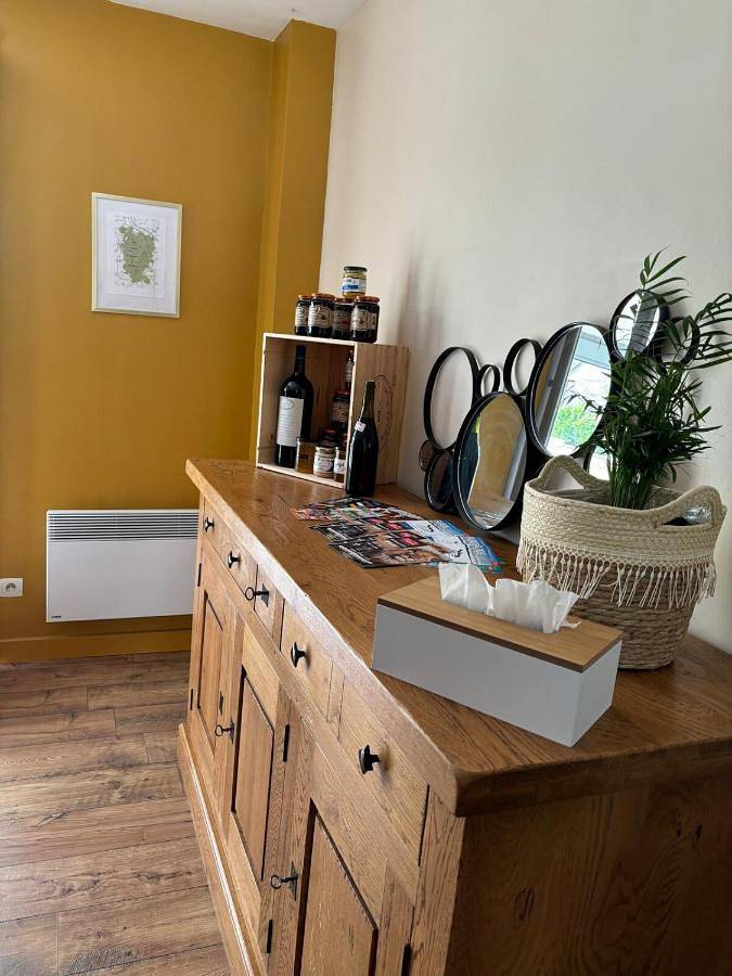 Location de vacances pour 13 personnes, avec jardin et vue, animaux acceptés à La Roche-en-Brenil - 3