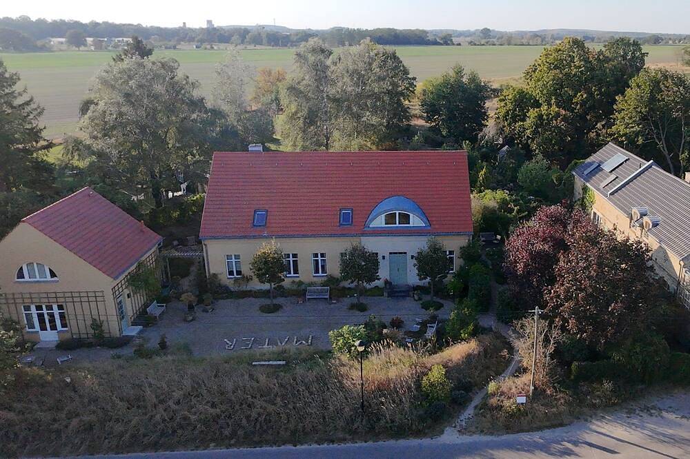 Ganze Wohnung, Gäste-/Ferien-Haus am Landhaus Arcadia - Landhaus Arcardia in Ketzin, Havelland