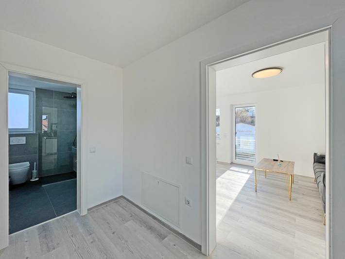 Hel lejlighed, Apartment '5' with Private Terrace, Shared Garden and Wi-Fi in Ichenhausen, Schwaben (Bayern)
