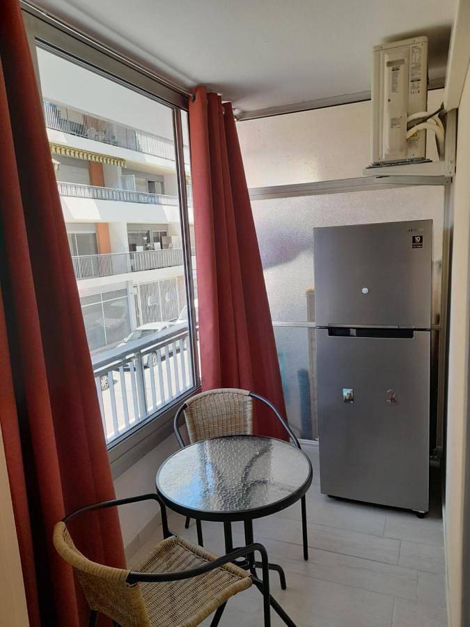 Gîte pour 2 personnes, avec terrasse dans Office De Tourisme De Golf Juan - 3