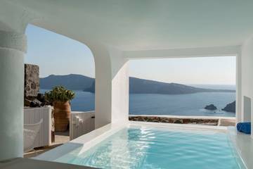 Ferienhaus für 8 Personen, mit Terrasse und Whirlpool auf Santorin