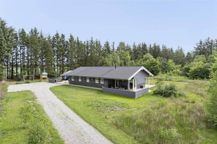 Ferienhaus für 14 Personen, mit Whirlpool und Sauna sowie Terrasse, kinderfreundlich - 1