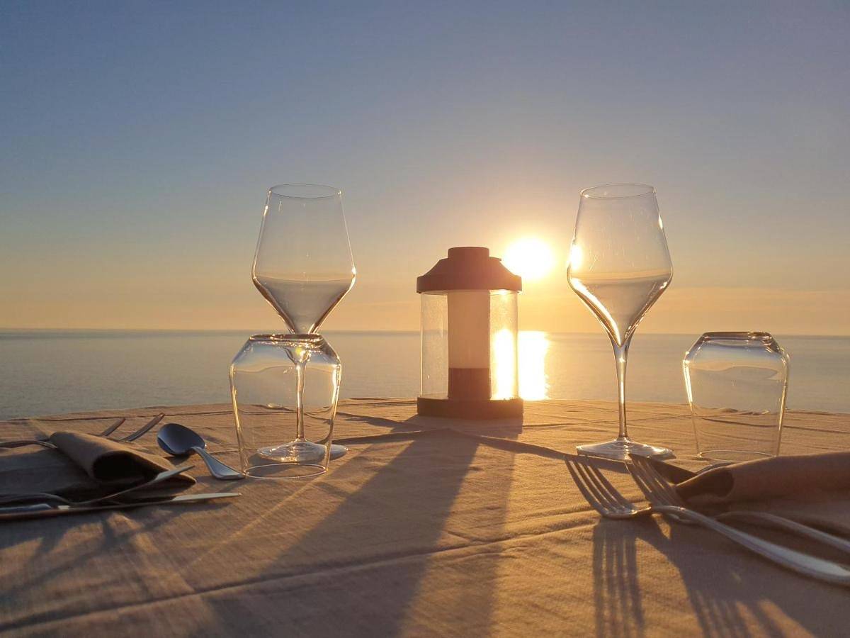 Faro di Punta Fenaio - Caletta Privata in Isola del Giglio