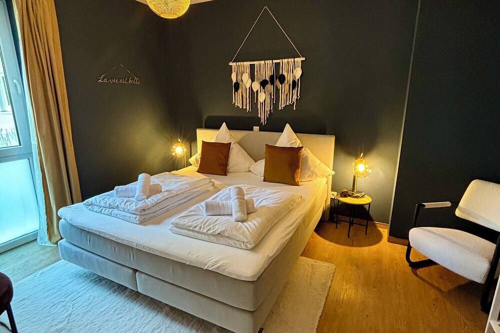 Ganze Wohnung, Klinik & Kurpark Parkplatz Barrierefreies Apartment Boxspringbett in Bad Oeynhausen, Kreis Minden-Lübbecke
