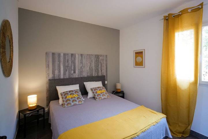 Location de vacances pour 4 personnes, avec terrasse ainsi que jardin et piscine à Sotta - 4