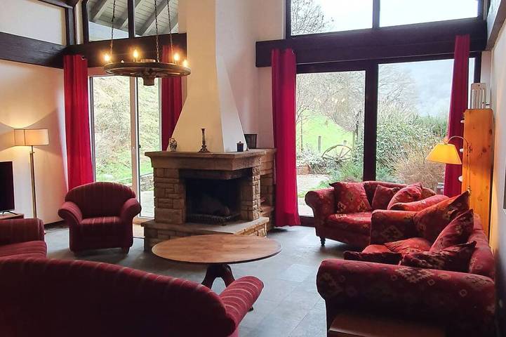 Ferienhaus für 8 Personen, mit Garten in Loreley