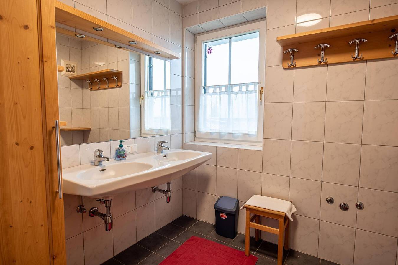 Ganze Wohnung, Gemütliches Apartment mit Bergblick und Pistennähe in der Zillertal Arena in Hochkrimml, Krimml