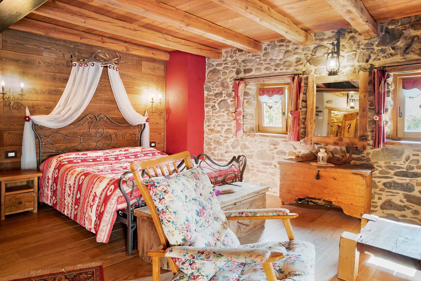 Pension 'Cuore Selvatico' mit Bergblick, privater Terrasse und eigenem Garten in Monno, Veltlin