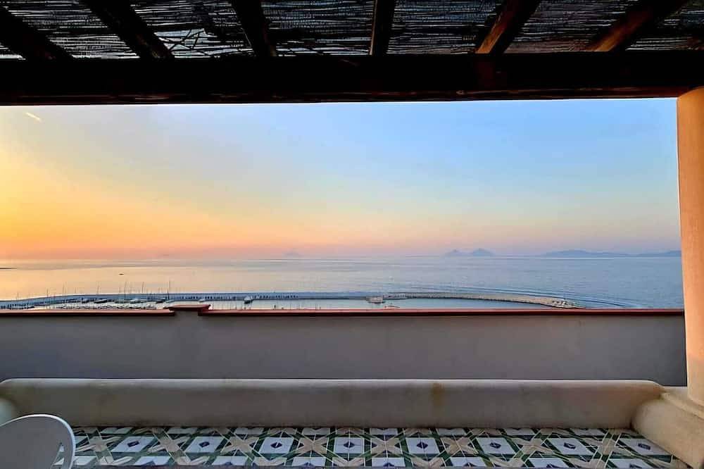 Appartamento intero, Appartamento vista mare - La terrazza esclusiva sulle Isole Eolie in Scafa, Provincia di Messina