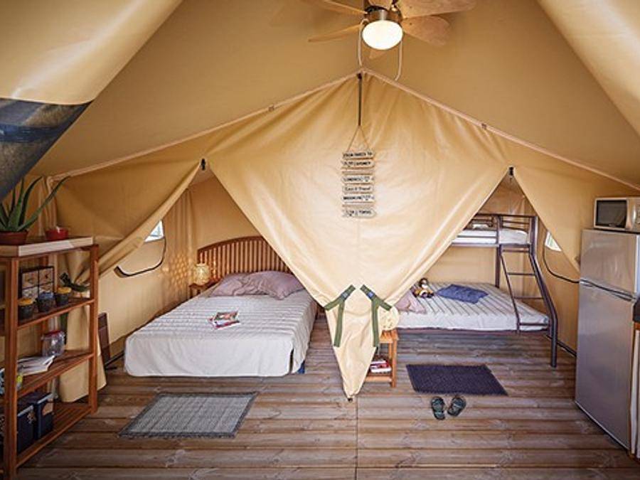 Camping La Plage d'Argens - Tenda 5 persone - Tenda Super Lodge | 2 Camere da letto | 4/5 Persone | Senza bagno in Frejus, Draguignan e dintorni
