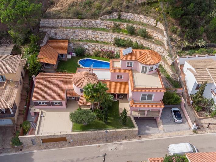 Villa de Luxe à Begur Vue Mercon vistas al mar, Wi-Fi y aire acondicionado in Begur, Costa Brava