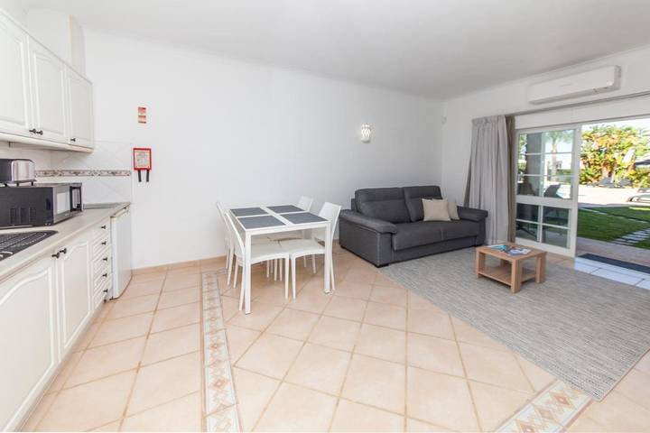 Ferienpark für 4 Personen, mit Ausblick und Garten sowie Pool und Kinderpool in Portugal - 3