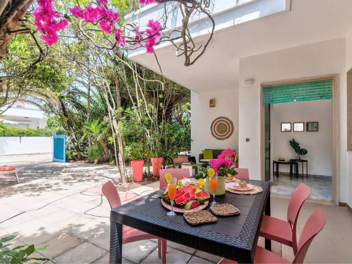 Villa per 5 persone, con giardino a Torre Santa Sabina