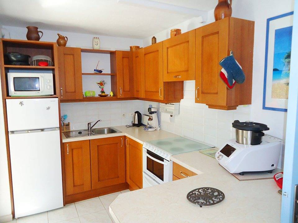 Entire holiday apartment, Bel appartement climatisé 2 pièces à 200m des plages in Cavalaire-sur-Mer, Mediterranean Coast (France)