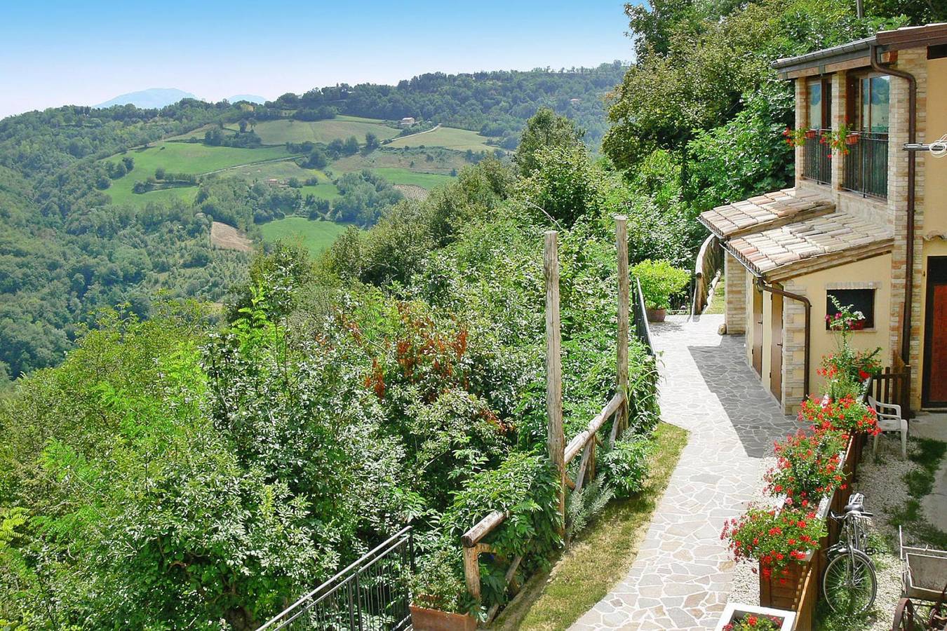 Appartamento intero, Appartamento a Marche con piscina condominiale in Montefortino, Parco nazionale dei Monti Sibillini