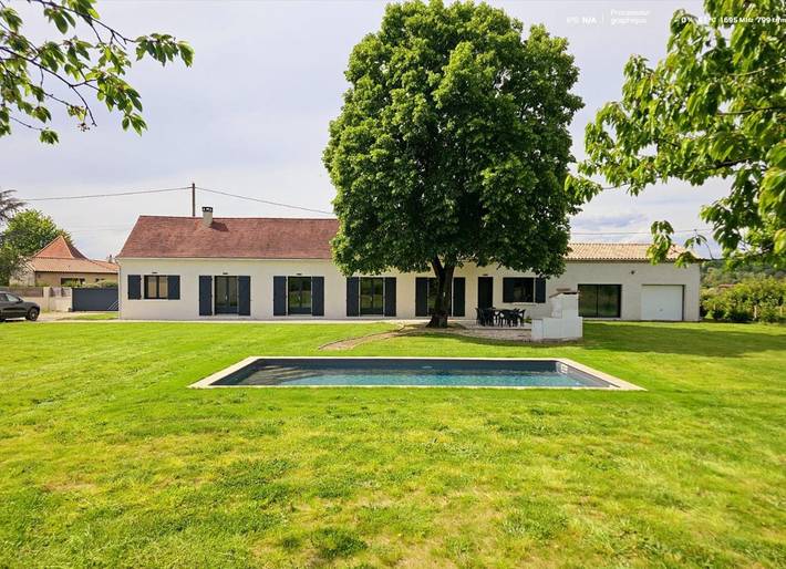 Location de vacances pour 9 personnes, avec jardin ainsi que vue et piscine à Cours-de-Pile